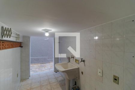 Casa à venda com 300m², 4 quartos e 4 vagasÁrea de Serviço 02