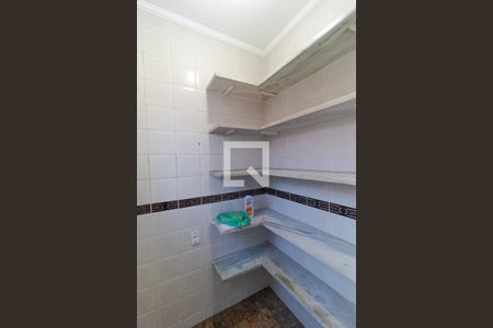 Casa à venda com 300m², 4 quartos e 4 vagasDespensa