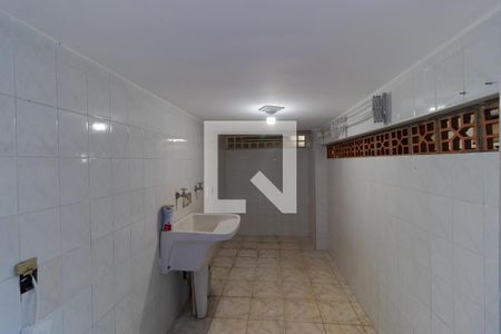Casa à venda com 300m², 4 quartos e 4 vagasÁrea de Serviço 02