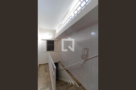 Casa à venda com 300m², 4 quartos e 4 vagasEscada