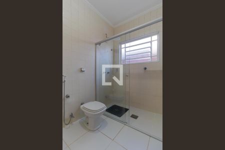 Casa à venda com 300m², 4 quartos e 4 vagasBanheiro da Suíte