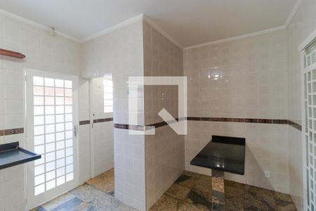 Casa à venda com 300m², 4 quartos e 4 vagasCozinha