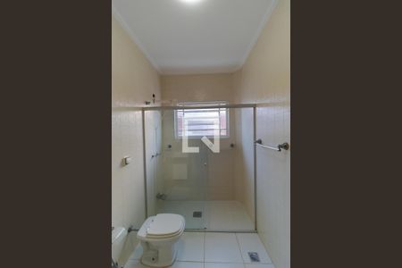 Casa à venda com 300m², 4 quartos e 4 vagasBanheiro 01