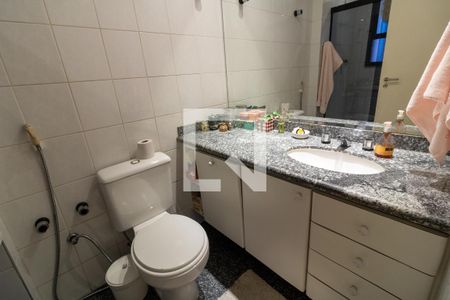 Apartamento para alugar com 155m², 3 quartos e 3 vagasBanheiro 1