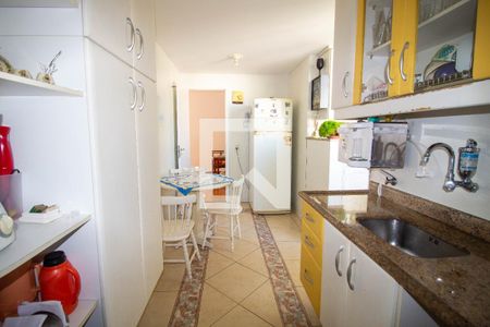 Apartamento à venda com 86m², 2 quartos e 1 vagaCozinha