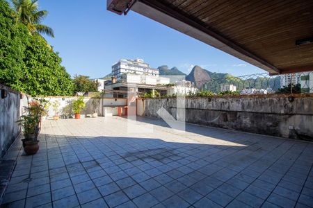 Apartamento à venda com 86m², 2 quartos e 1 vagaÁrea comum 