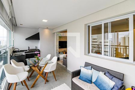 Apartamento à venda com 74m², 2 quartos e 1 vaga Apartamento à venda com 74m², 2 quartos e 1 vagaVaranda
