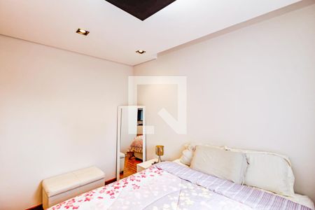 Apartamento à venda com 74m², 2 quartos e 1 vaga Apartamento à venda com 74m², 2 quartos e 1 vagaSuíte