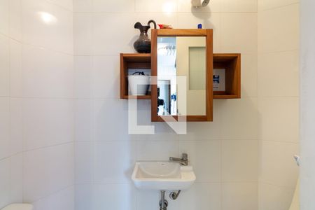 Apartamento para alugar com 180m², 4 quartos e 2 vagas Apartamento para alugar com 180m², 4 quartos e 2 vagasBanheiro de Serviço