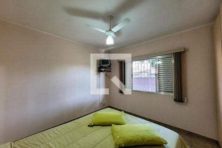 Casa à venda com 217m², 4 quartos e 7 vagas Casa à venda com 217m², 4 quartos e 7 vagasQuarto 3 - Suíte