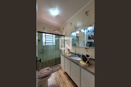 Casa à venda com 217m², 4 quartos e 7 vagas Casa à venda com 217m², 4 quartos e 7 vagasBanheiro Quarto 3 - Suíte