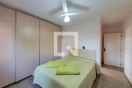 Casa à venda com 217m², 4 quartos e 7 vagas Casa à venda com 217m², 4 quartos e 7 vagasQuarto 3 - Suíte