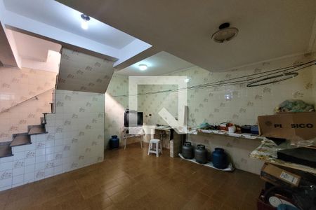 Casa à venda com 217m², 4 quartos e 7 vagas Casa à venda com 217m², 4 quartos e 7 vagasGaragem coberta