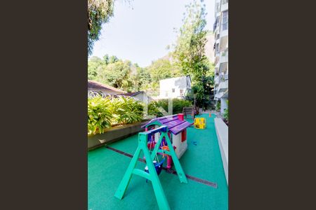 Apartamento à venda com 77m², 3 quartos e 2 vagasPlayground