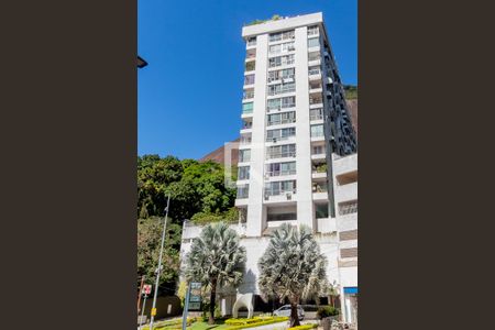 Apartamento à venda com 77m², 3 quartos e 2 vagasFachada