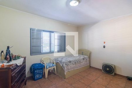 Casa à venda com 239m², 3 quartos e 4 vagas Casa à venda com 239m², 3 quartos e 4 vagasQuarto 3