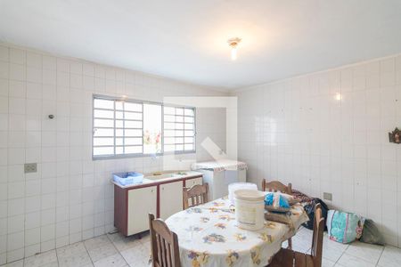 Casa à venda com 239m², 3 quartos e 4 vagas Casa à venda com 239m², 3 quartos e 4 vagasCozinha Edícula