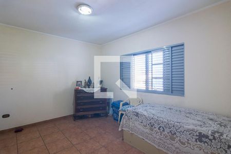 Casa à venda com 239m², 3 quartos e 4 vagas Casa à venda com 239m², 3 quartos e 4 vagasQuarto 3