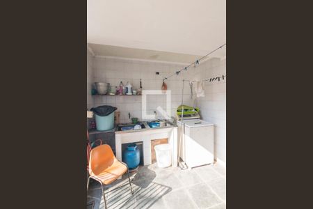 Casa à venda com 239m², 3 quartos e 4 vagas Casa à venda com 239m², 3 quartos e 4 vagasÁrea de Serviço