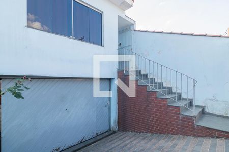 Casa à venda com 239m², 3 quartos e 4 vagas Casa à venda com 239m², 3 quartos e 4 vagasGaragem