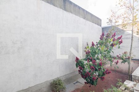 Casa à venda com 239m², 3 quartos e 4 vagas Casa à venda com 239m², 3 quartos e 4 vagasQuintal