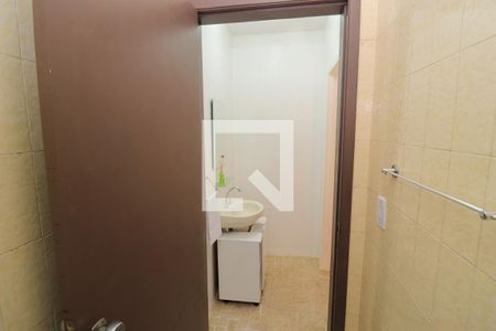 Banheiro de casa para alugar com 1 quarto, 50m² em Vila Carrao, São Paulo