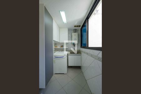 Apartamento para alugar com 400m², 5 quartos e 3 vagas Apartamento para alugar com 400m², 5 quartos e 3 vagasÁrea de Serviço