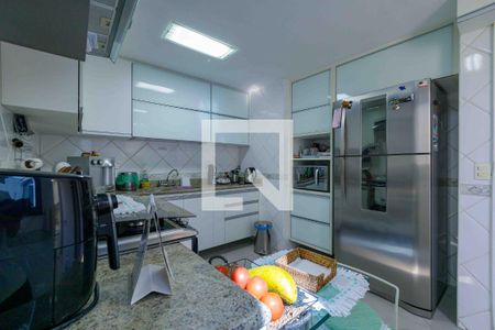 Apartamento para alugar com 400m², 5 quartos e 3 vagas Apartamento para alugar com 400m², 5 quartos e 3 vagasCozinha