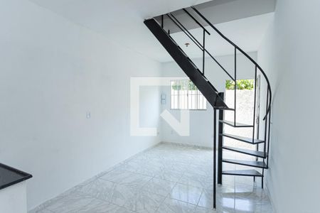 Sala e cozinha de casa para alugar com 2 quartos, 50m² em Casa Verde Média, São Paulo