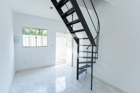Sala e cozinha de casa para alugar com 2 quartos, 50m² em Casa Verde Média, São Paulo