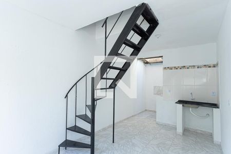 Sala e cozinha de casa para alugar com 2 quartos, 50m² em Casa Verde Média, São Paulo