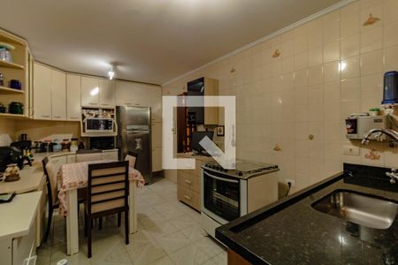 Casa à venda com 100m², 3 quartos e 2 vagas Casa à venda com 100m², 3 quartos e 2 vagasCozinha