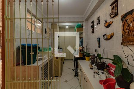 Casa à venda com 100m², 3 quartos e 2 vagas Casa à venda com 100m², 3 quartos e 2 vagasCozinha