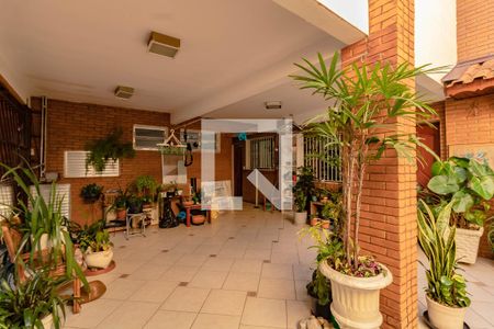 Casa à venda com 100m², 3 quartos e 2 vagas Casa à venda com 100m², 3 quartos e 2 vagasQuintal