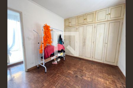 Casa à venda com 300m², 5 quartos e 4 vagasQuarto 3