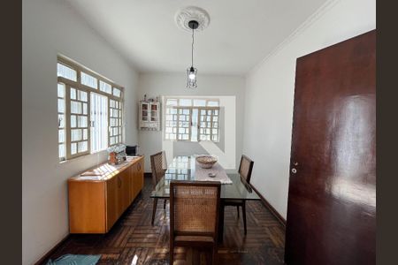 Casa à venda com 300m², 5 quartos e 4 vagasSala de Jantar