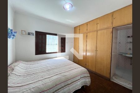 Casa à venda com 300m², 5 quartos e 4 vagasSuite