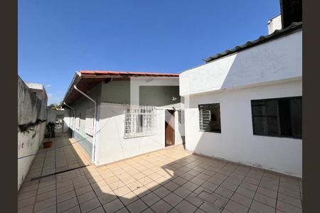 Casa à venda com 300m², 5 quartos e 4 vagasQuintal
