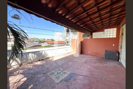 Casa à venda com 300m², 5 quartos e 4 vagasVaranda da Sala