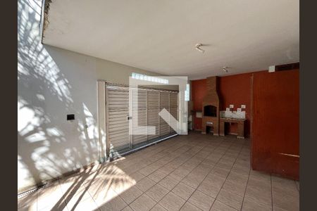 Casa à venda com 300m², 5 quartos e 4 vagasGaragem