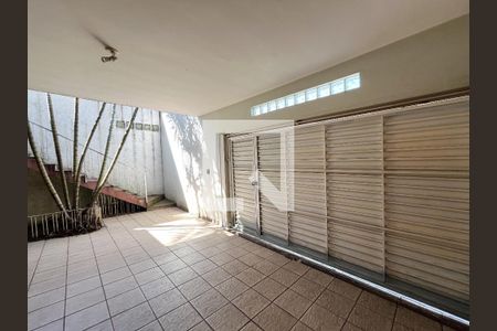 Casa à venda com 300m², 5 quartos e 4 vagasGaragem