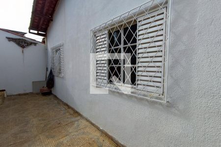 Casa à venda com 155m², 4 quartos e 3 vagasQuintal - fundos