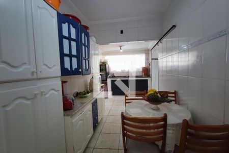Casa à venda com 155m², 4 quartos e 3 vagasCozinha