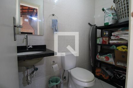 Casa à venda com 178m², 3 quartos e 4 vagasBanheiro de serviço