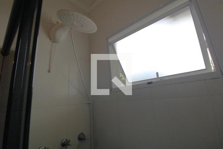 Casa à venda com 178m², 3 quartos e 4 vagasChuveiro banheiro da suíte