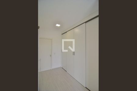 Casa à venda com 138m², 3 quartos e 2 vagasSuíte