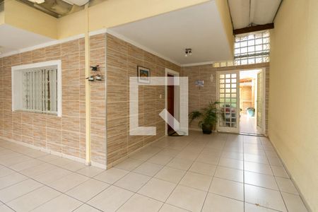 Casa à venda com 240m², 3 quartos e 2 vagas Casa à venda com 240m², 3 quartos e 2 vagasGaragem