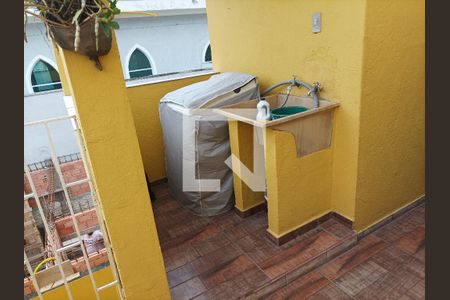 Casa à venda com 190m², 4 quartos e 2 vagas Casa à venda com 190m², 4 quartos e 2 vagasLavanderia
