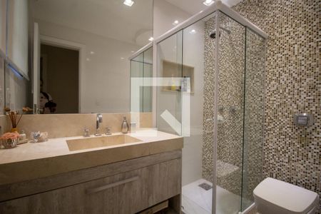 Apartamento à venda com 394m², 5 quartos e 4 vagas Apartamento à venda com 394m², 5 quartos e 4 vagasBanheiro Social