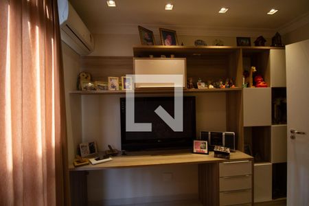 Apartamento à venda com 394m², 5 quartos e 4 vagas Apartamento à venda com 394m², 5 quartos e 4 vagasQuarto 2